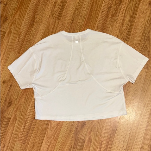 Lululemon White Cropped Tee Size 4 - Picture 4 of 4
